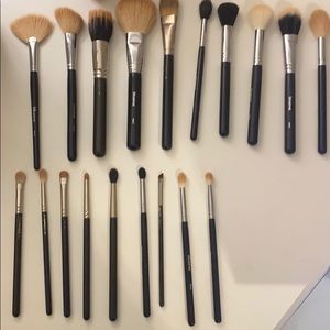 Brush Set-Mac & Morphe*Willing to negotiate price*